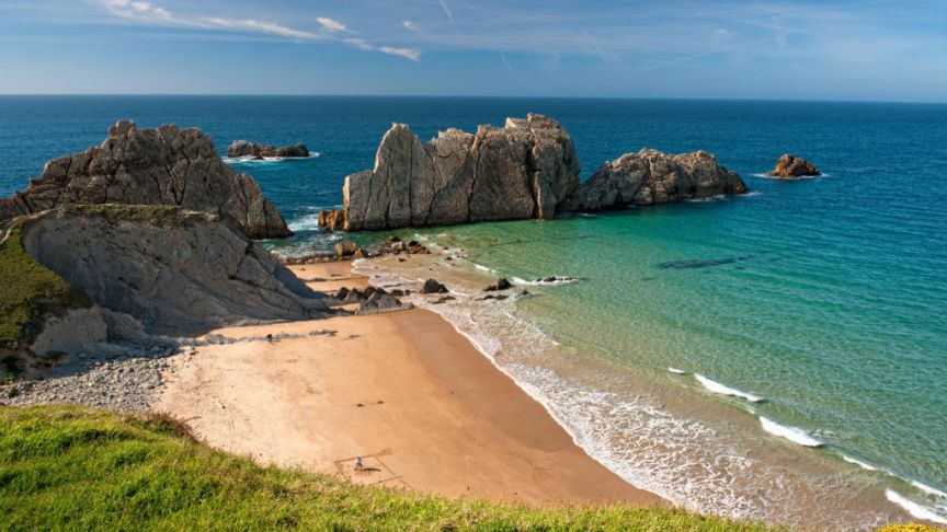 10 playas donde practicar surf este otoño